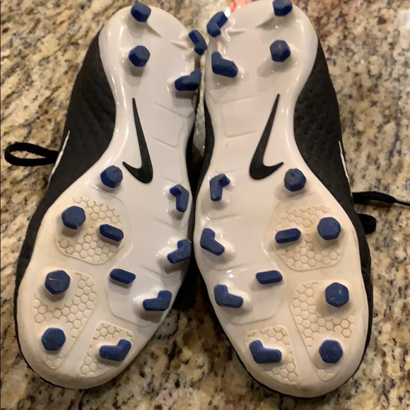 Nikeskin  cleats - Picture 3 of 4